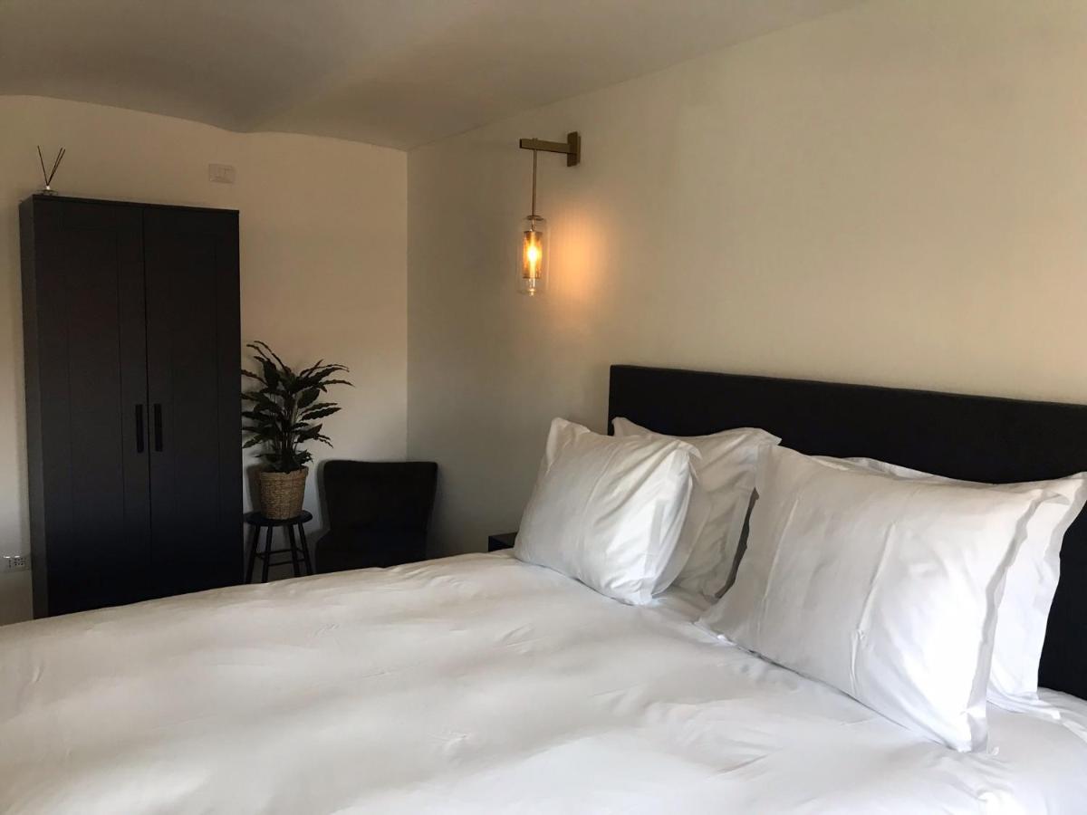 Sotto La Vigna Charm Stay Adults Only Vacation Suite Montegrosso d'Asti ภายนอก รูปภาพ