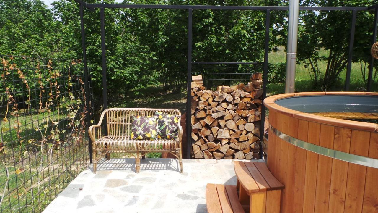 Sotto La Vigna Charm Stay Adults Only Vacation Suite Montegrosso d'Asti ภายนอก รูปภาพ